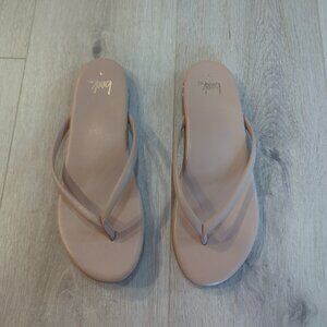 NEW Beek Sunbeam leather flip flop sandal 9